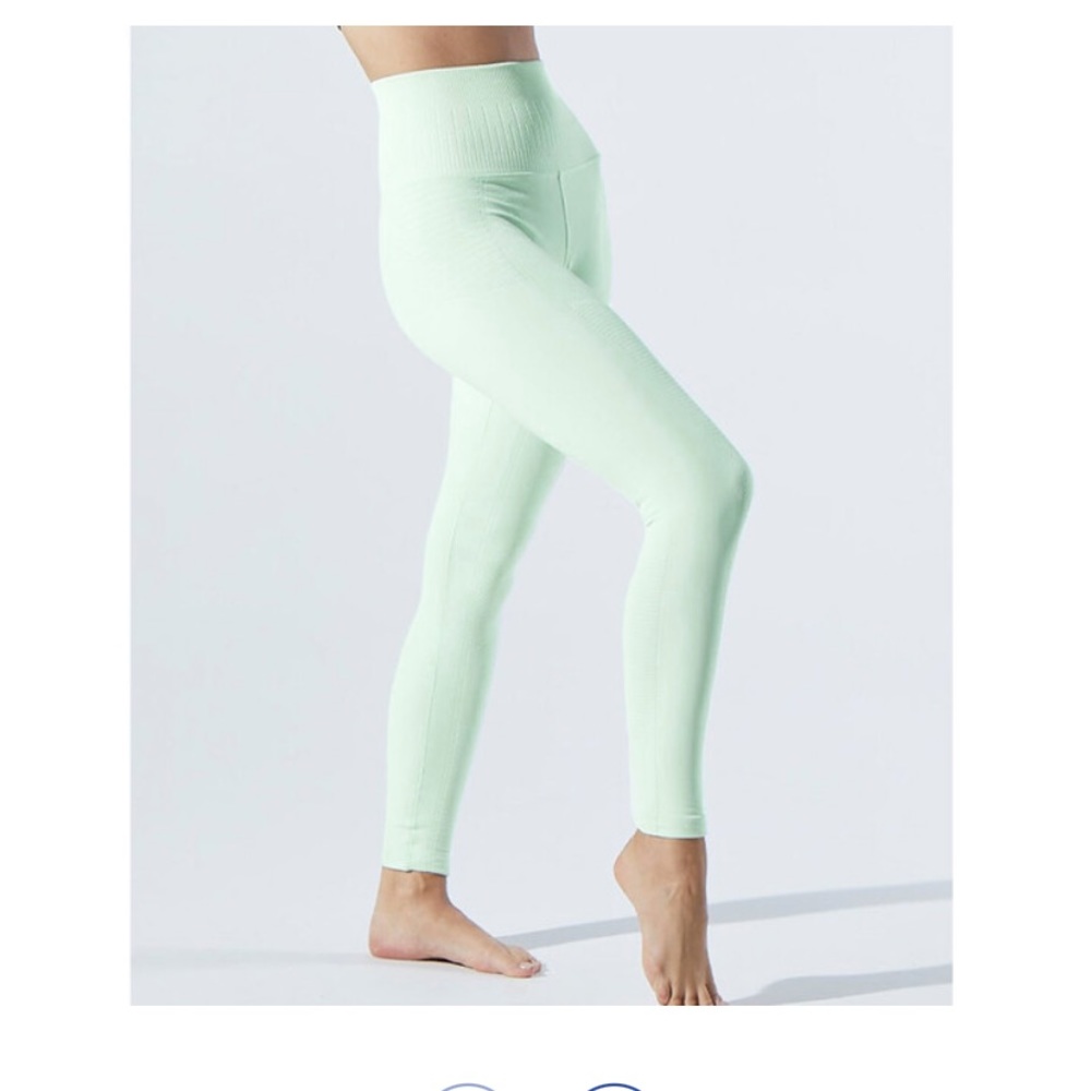 Avocado phoenix fire leggings in moon jade